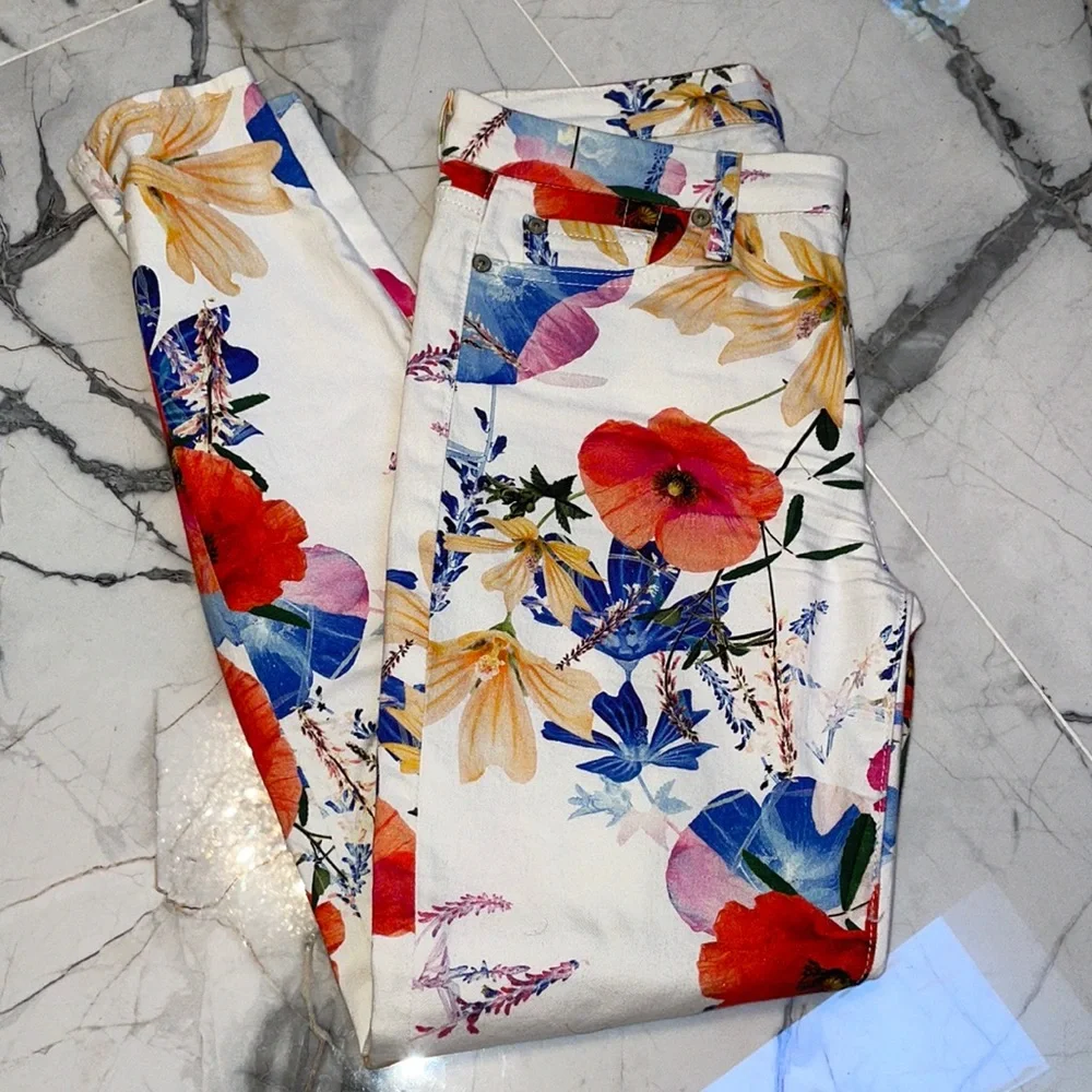 Seven for all man Kind Floral pants - Picture 2 of 10